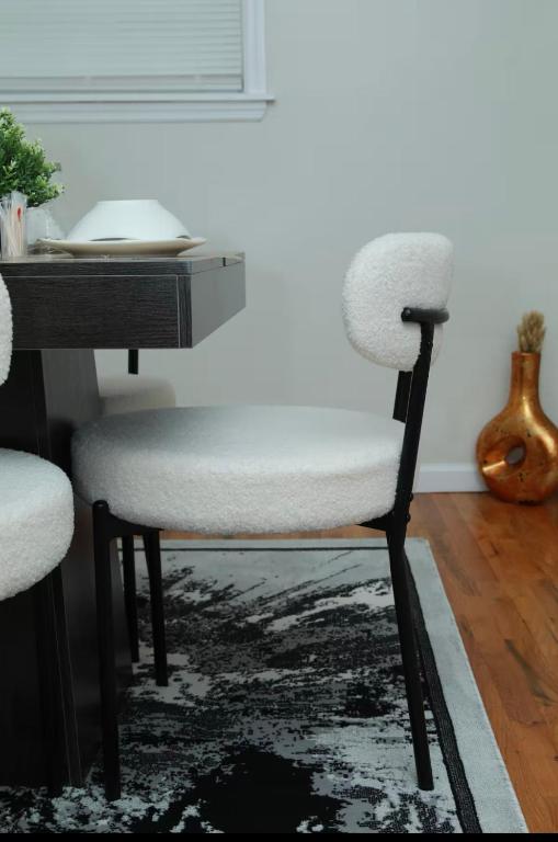 Elegant 3BR Home - Near the Prudential Center photo