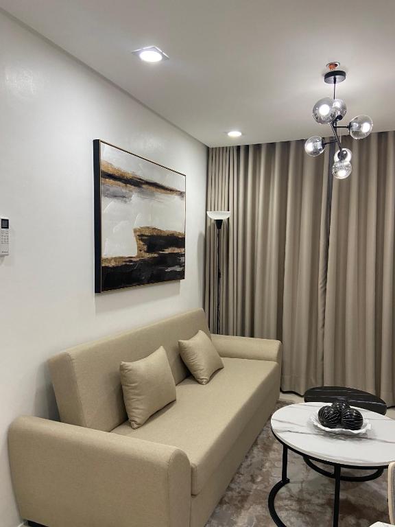 Χώρος καθιστικού στο Unit 514 at One Pontefino Tower