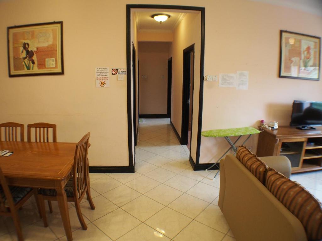 KK Vacation Apartments-Marina Court - STAY AND GET CASH REBATE - 2 Bedroom 1 Bathroom Apartment