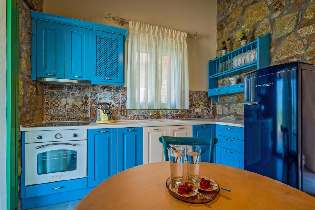 Mediterraneo Luxury Suites Halkidiki - 19