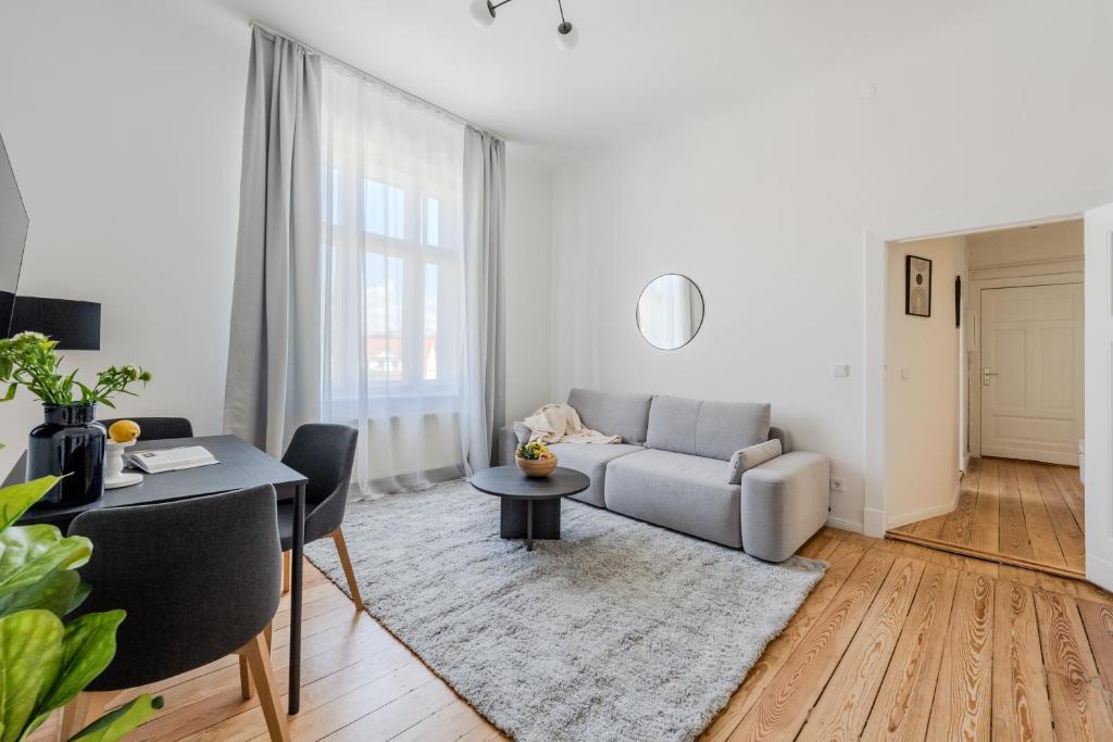 Posezení v ubytování New 2 bedroom apt - Explorers & Remote workers!