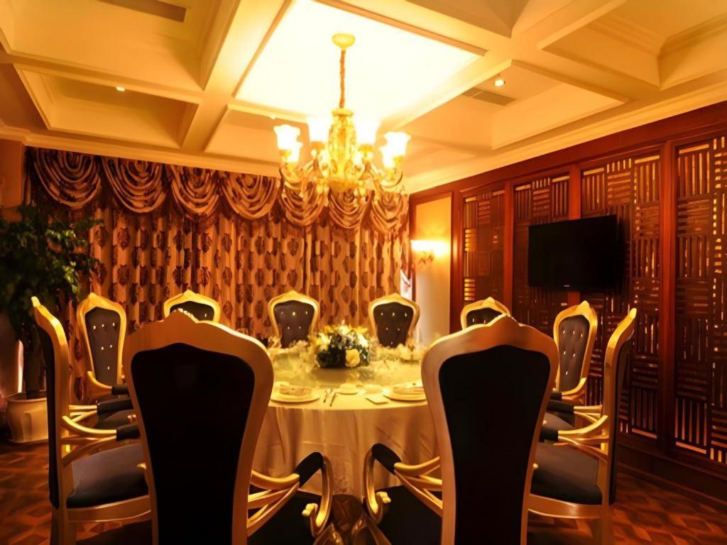 成都市にあるChengdu French Theme Gold Palaceのギャラリーの写真