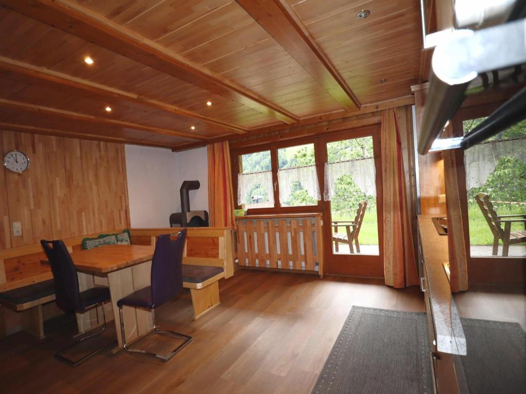 Fotografie z fotogalerie ubytování Apartment in Silbertal near Ski Lift v destinaci Silbertal