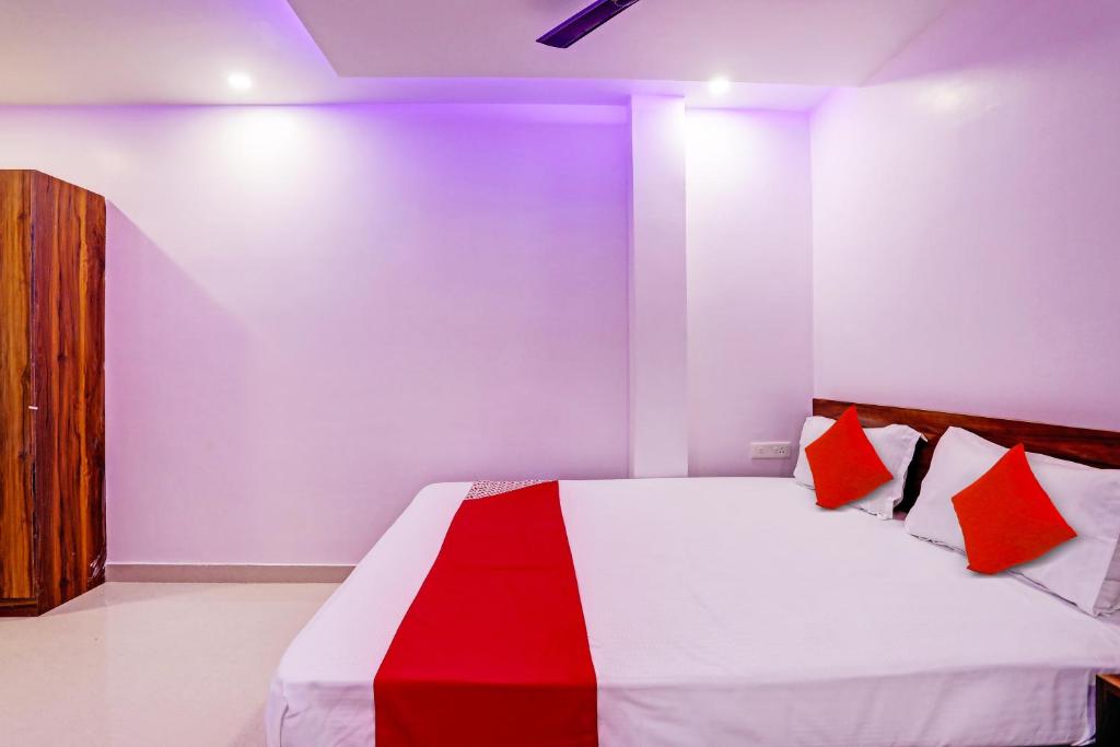 Postel nebo postele na pokoji v ubytování Hotel O Tezos Palace