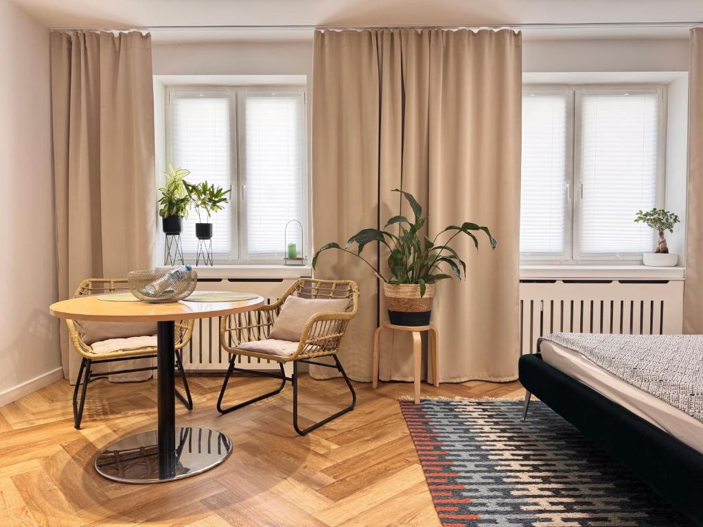 Tandem in Old Town - 24h self Check-In - 4