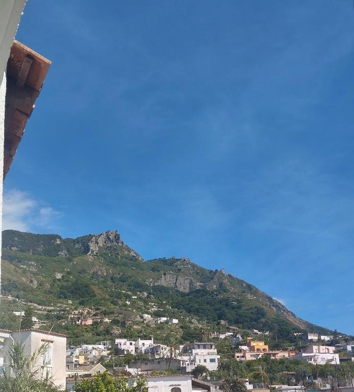 Nespecifikovaný výhled na hory nebo výhled na hory při pohledu z bed and breakfast