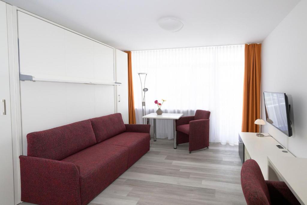 Huber Living - Double Room With Balcony