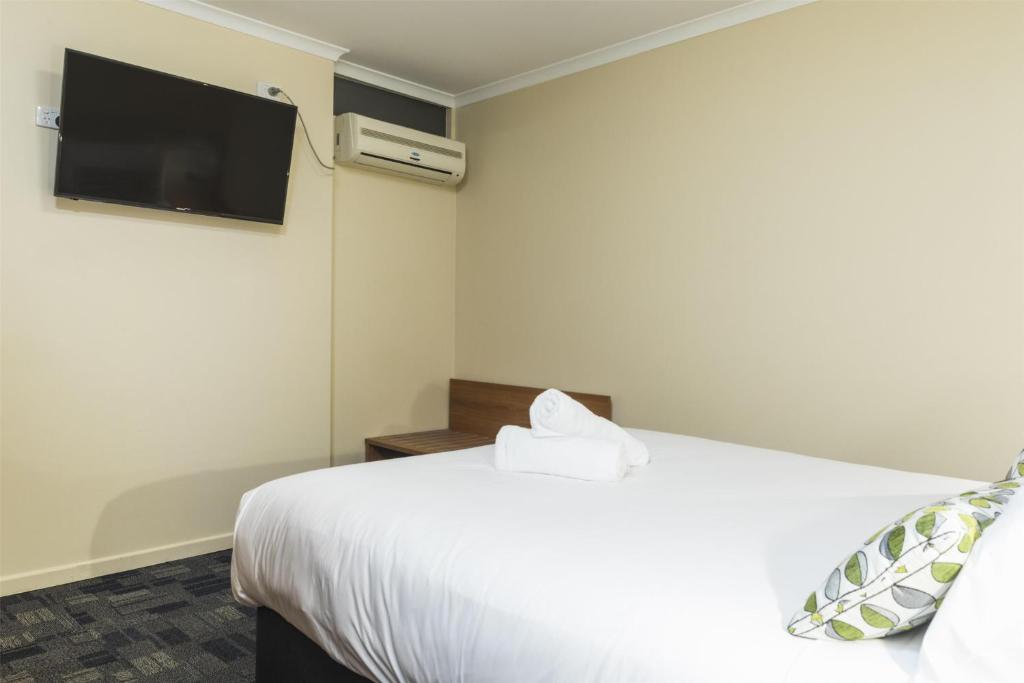 Nightcap At Balaclava Hotel - Resim 10