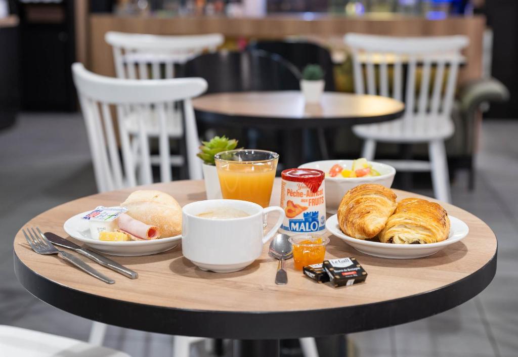 B&B HOTEL LYON Centre Perrache - Resim 43