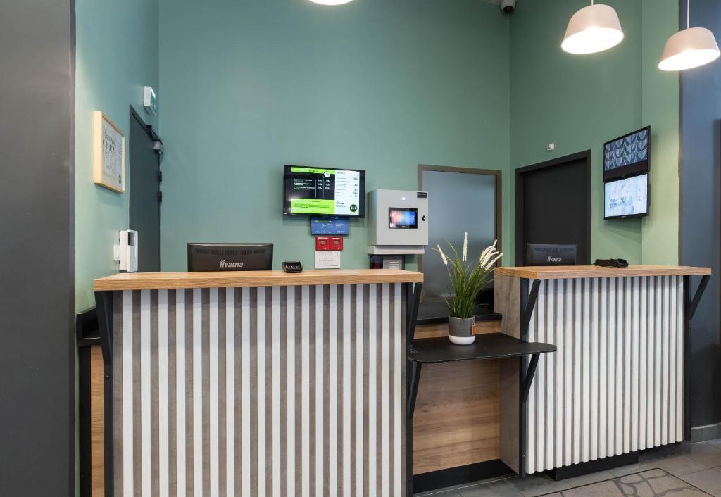 B&B HOTEL LYON Centre Perrache - Resim 38