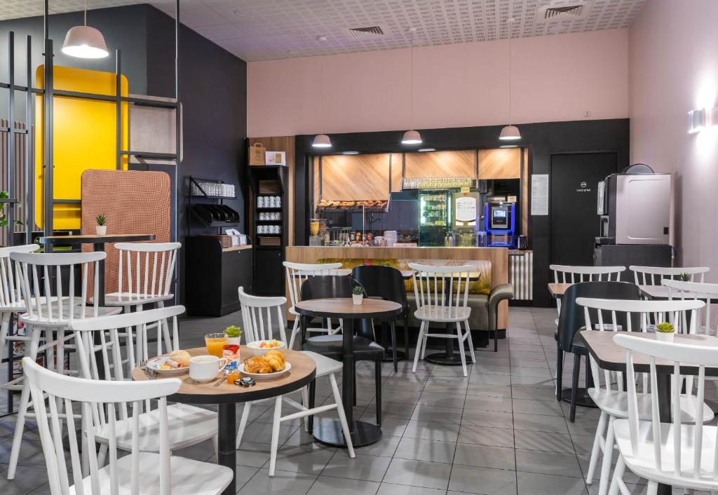 B&B HOTEL LYON Centre Perrache - Resim 42