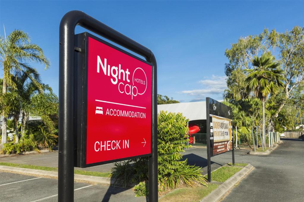 Nightcap at Edge Hill Tavern - Resim 20