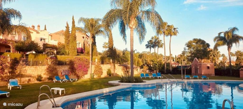 Swimmingpoolen hos eller tæt på Townhouse Puerto Banus