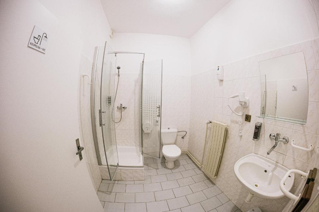 Koupelna v ubytování Penzion Amátka
