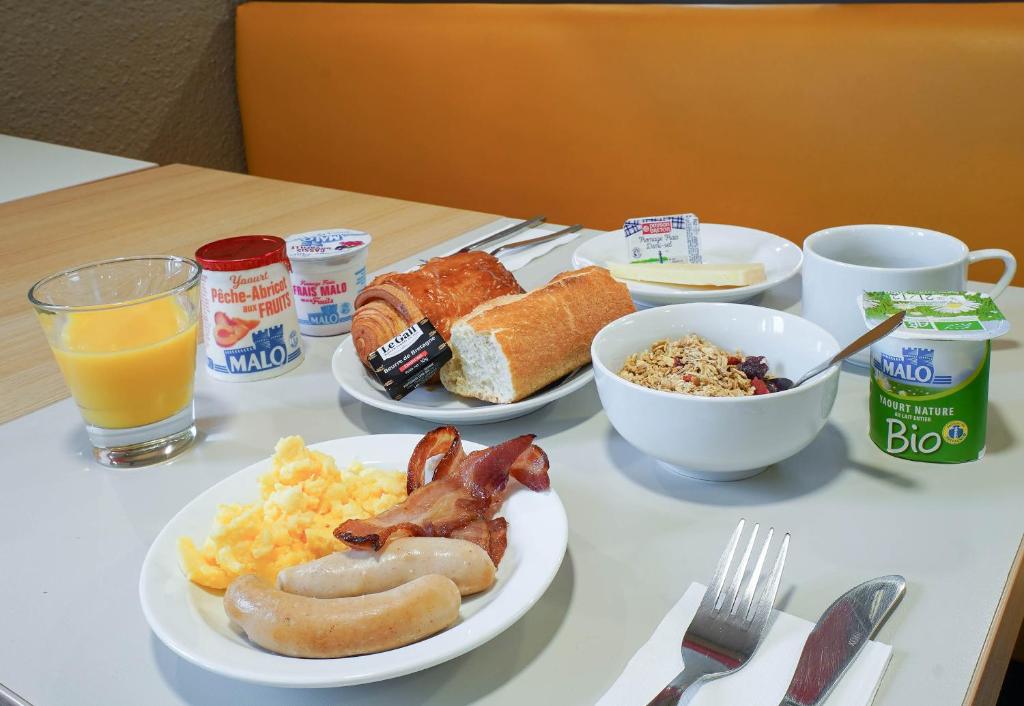 B&B HOTEL Aix-en-Provence Pont de l'Arc - Resim 21