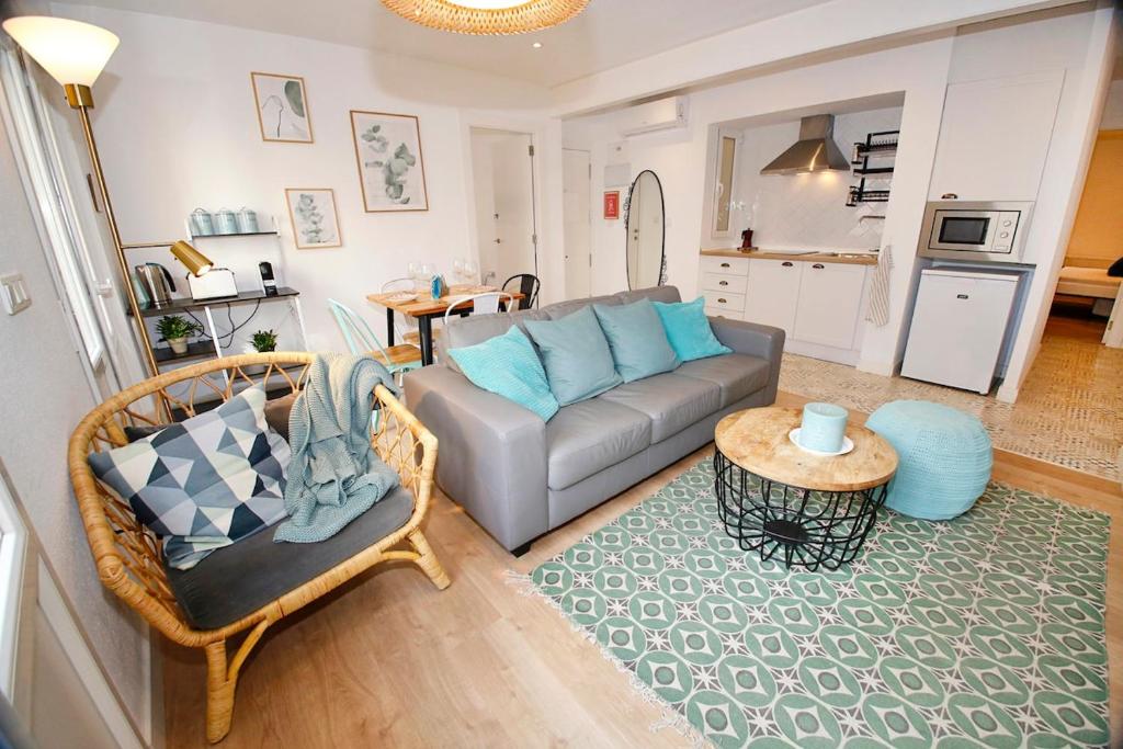 Modern Apartment in Alicante Old Town - City Center - 300mt to the beach