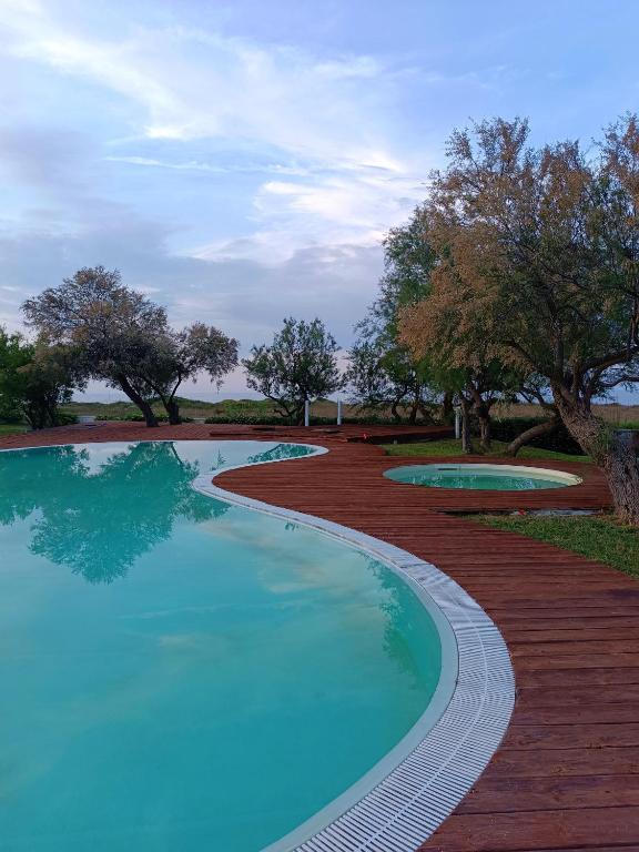 Bazén v ubytování Spiaggiabella Resort nebo v jeho okolí