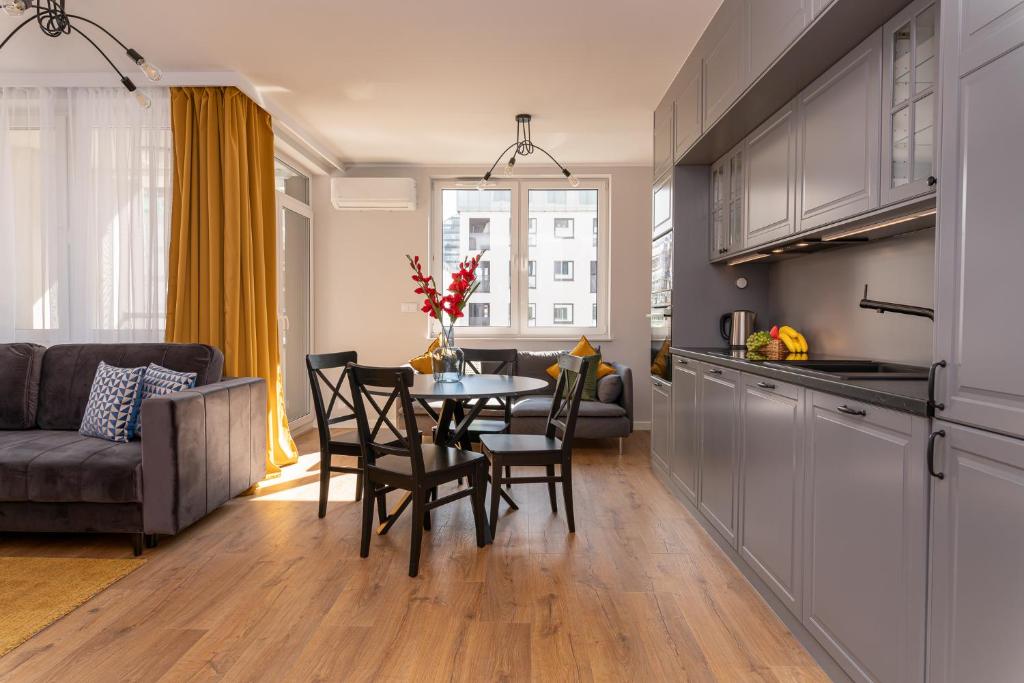 Pure Home Premium Apartments - Free Parking & AC - 12