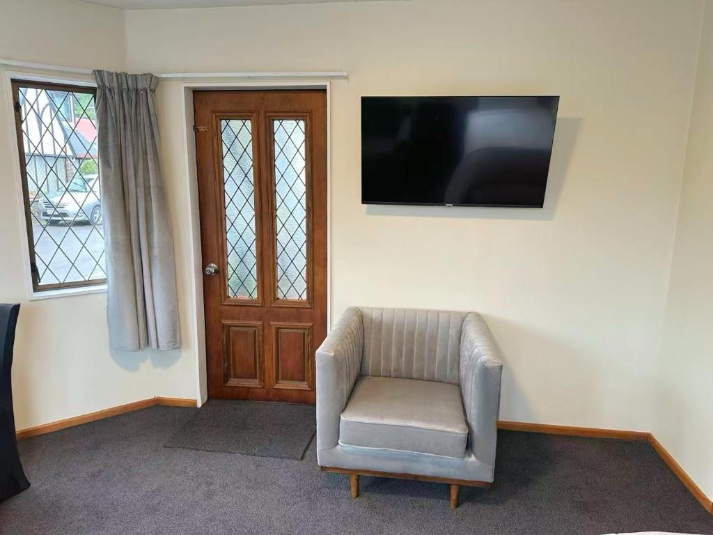 Castles Motel & Driftwood Motel - Resim 45