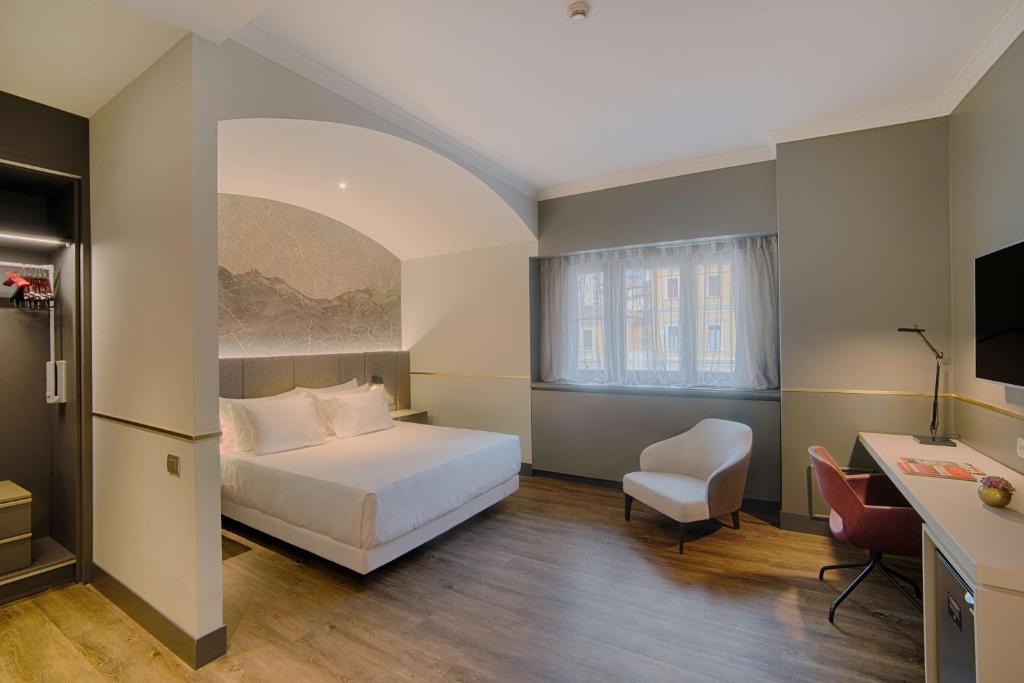 NH Collection Porta Nuova - Resim 4