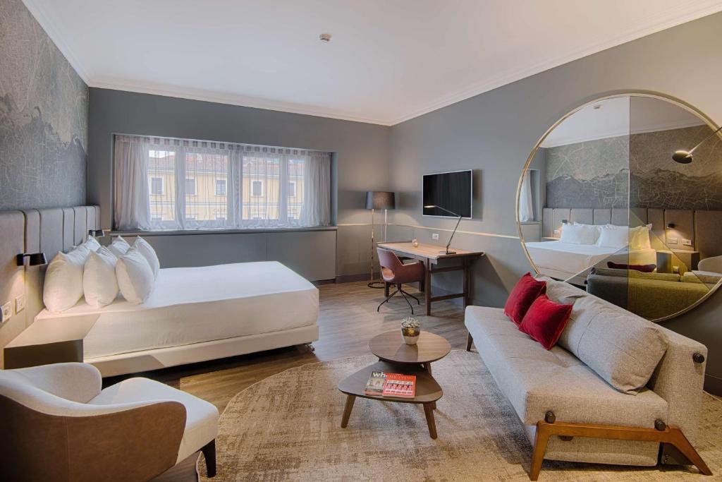 NH Collection Porta Nuova - Resim 14