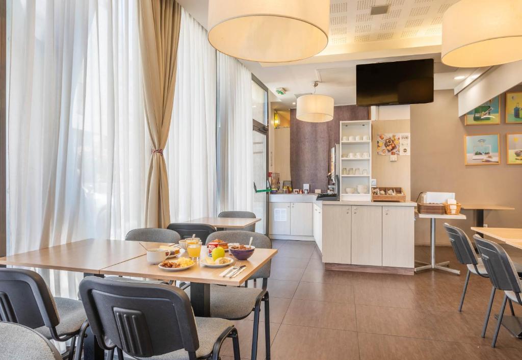 B&B HOTEL Marseille Centre La Timone - Resim 38