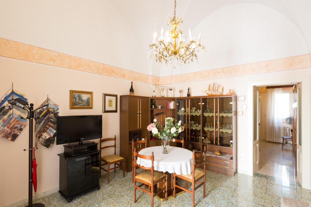 A seating area at Casa vacanza Nonna Emma