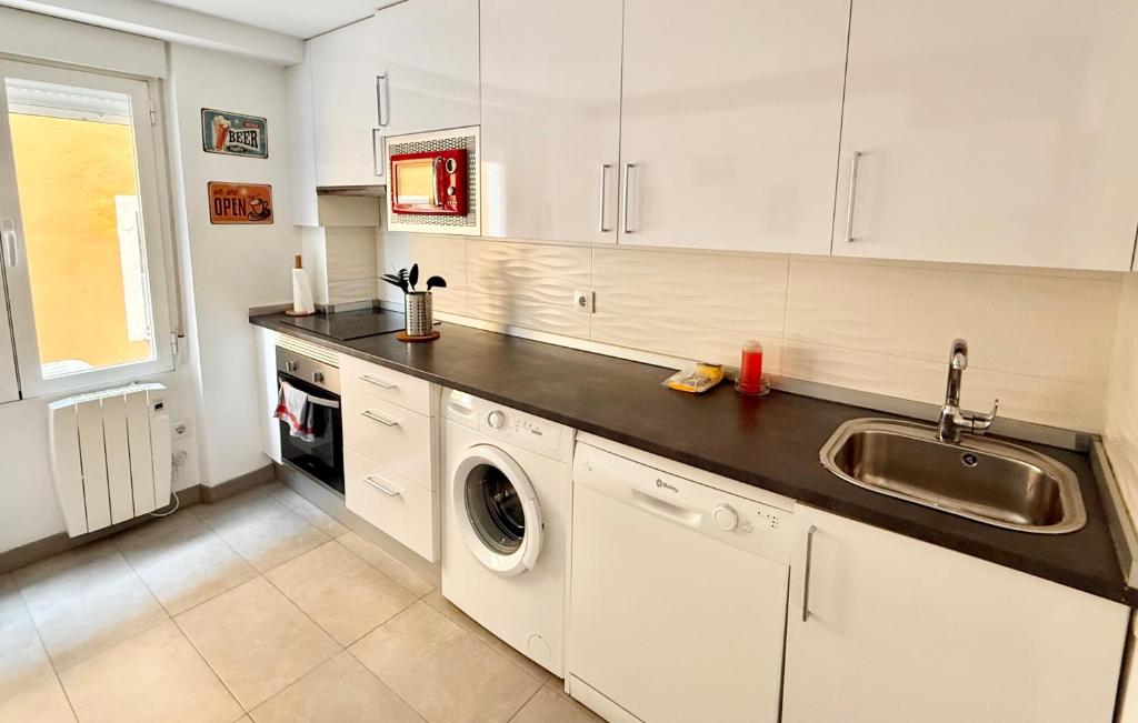 Kuchyň nebo kuchyňský kout v ubytování Apartamento Ramon Pignatelli