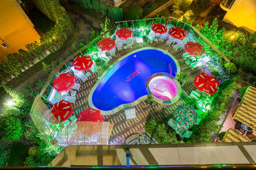 Bazén v ubytování JBH Hotel nebo v jeho okolí