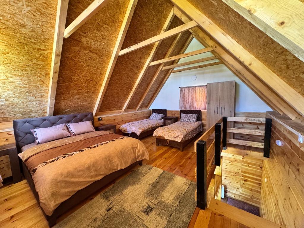 Postel nebo postele na pokoji v ubytování Household Ušćumlić - Oaza mira