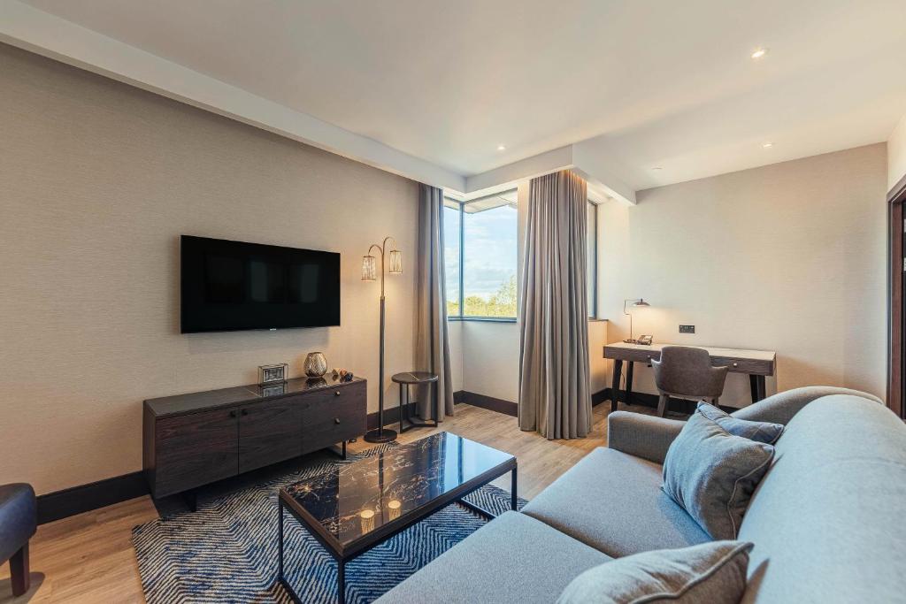 Een TV en/of entertainmentcenter bij The Fellows House Cambridge, Curio Collection By Hilton
