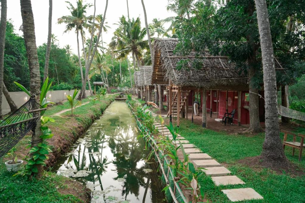 Фотография из галереи Temple tree garden beach в Варкале