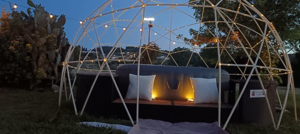 Foto dalla galleria di Country Chic Antico Casale - piscina idromassaggio lettini, solarium, cinema experience, wifi, parcheggio a Caiazzo