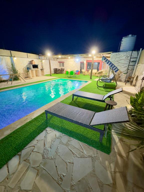 Bassein majutusasutuses شاليه الريف - البحر الميت - النهضة Chalet Al-Reef - DeadSea - Al-Nahda või selle lähedal