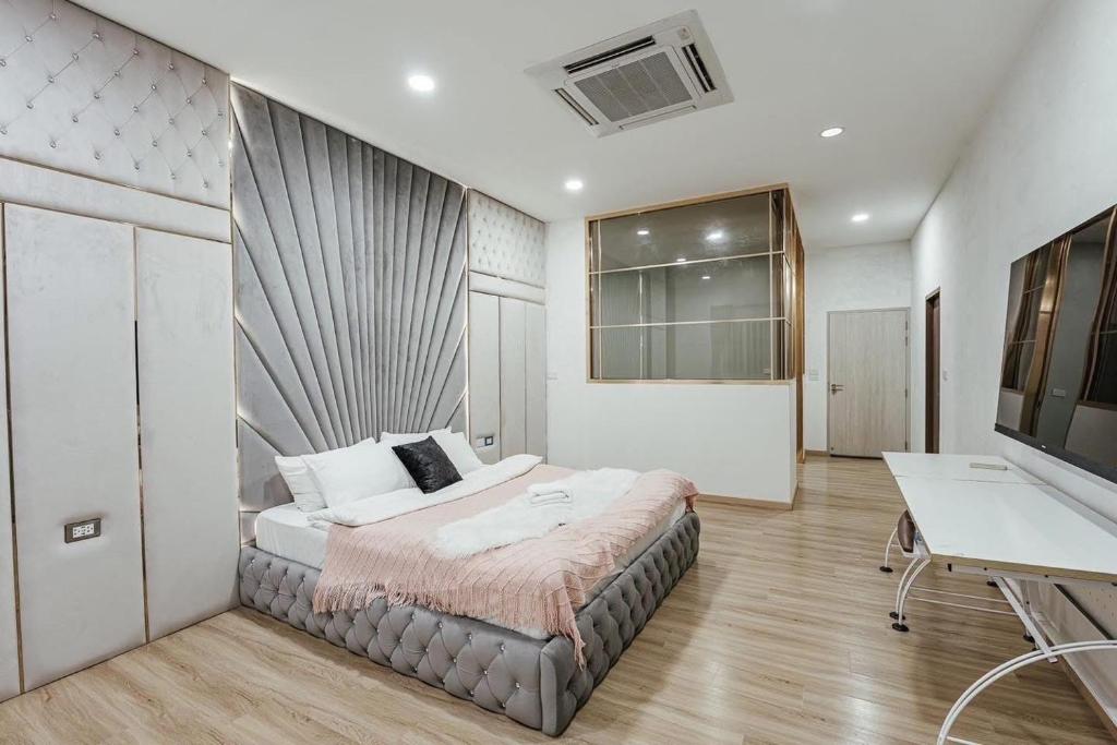 Voodi või voodid majutusasutuse Nordic Villa 5BR Pool, Jacuzzi, Rooftop and More toas