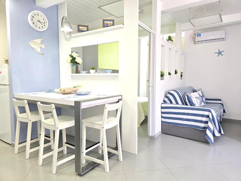 Fotografie z fotogalerie ubytování Starview Apartment - Comfy Apt by the center v destinaci Vico Equense