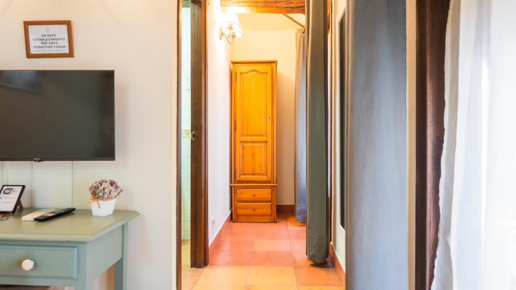 Hostal Alfonso XII by Toledo AP photo