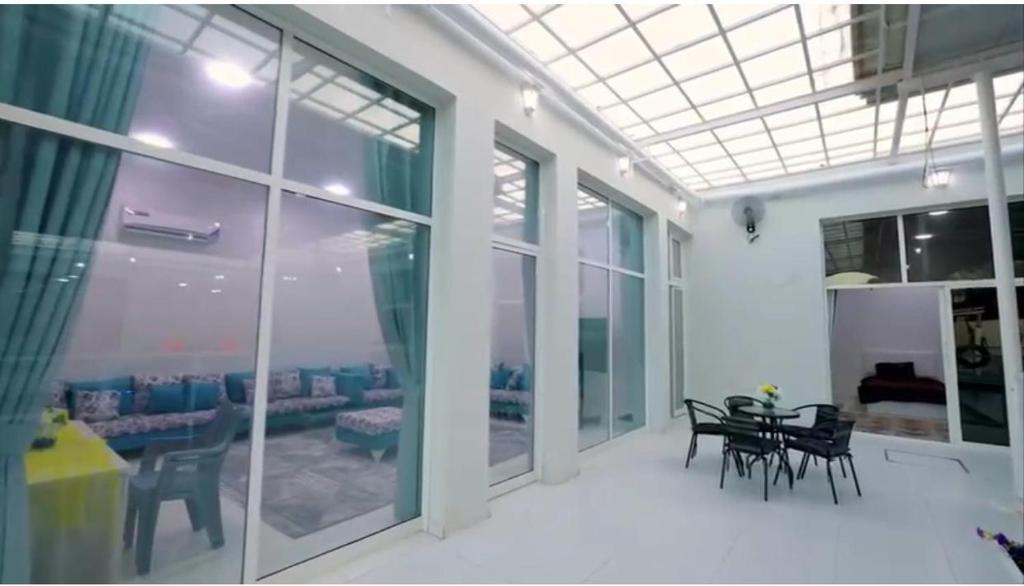 Fotografie z fotogalerie ubytování Waeb Khor 3BR with private pool v destinaci Chór Fakkán