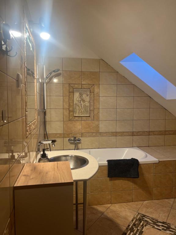 Ένα μπάνιο στο Kátay Apartman