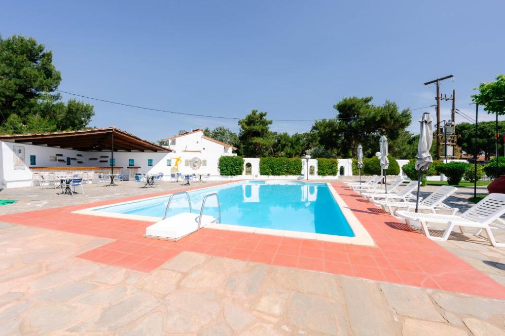 The swimming pool at or close to Artemis
