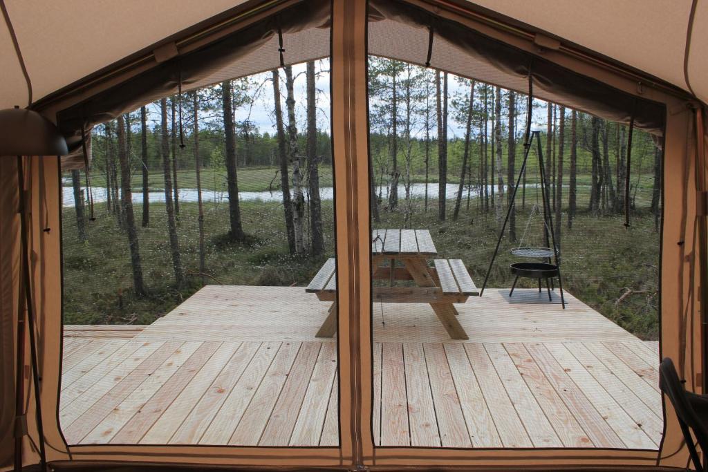 Příroda nedaleko luxury tent