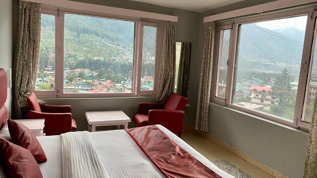 Nespecifikovaný výhled na hory nebo výhled na hory při pohledu z hotelu
