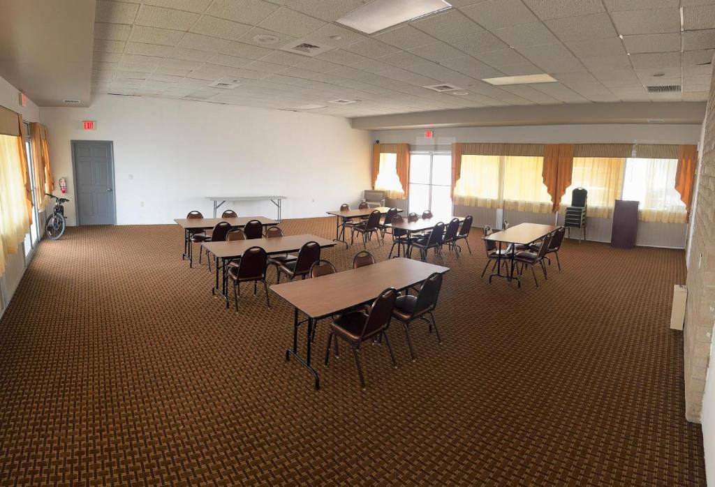 Budget Inn Sanford International Airport photo