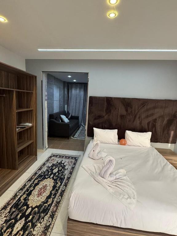 Postel nebo postele na pokoji v ubytování AL krma pyramids hotel