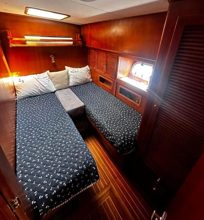 Postel nebo postele na pokoji v ubytování Pruva Yacht