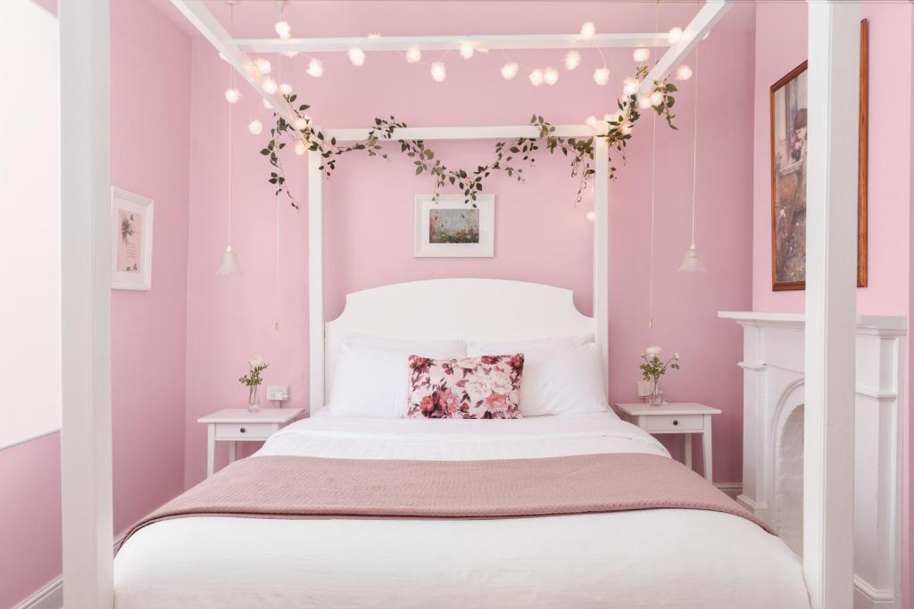 Alice's Cottages - 