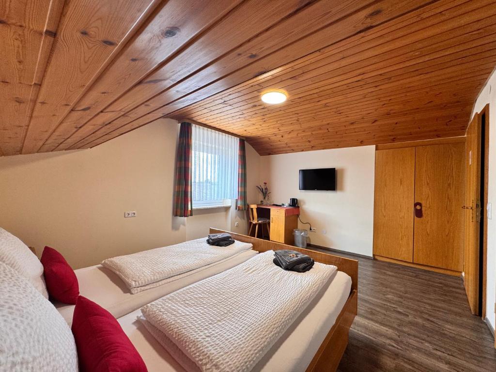 Pension Hubertus - Standard Double Room