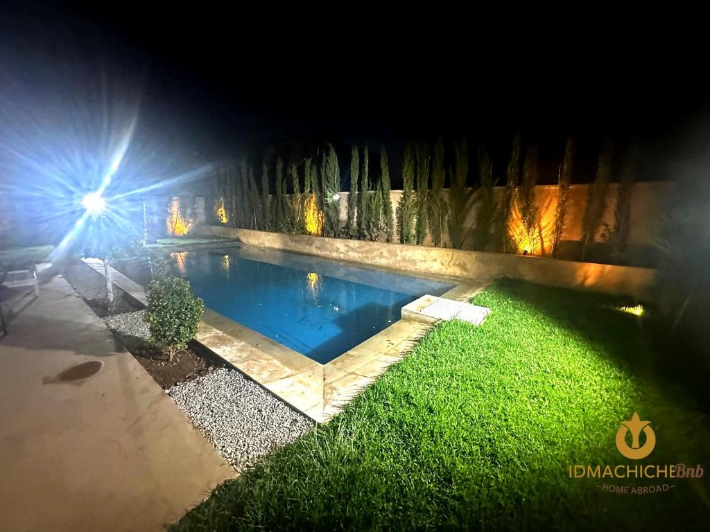 Kolam renang di atau dekat dengan Saphir 46