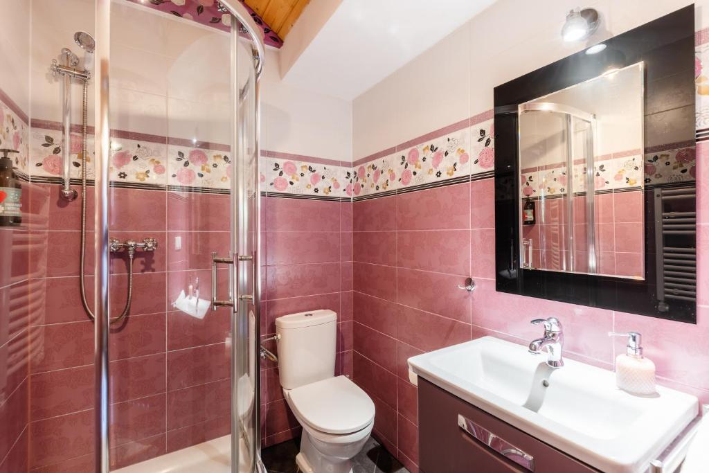 Łazienka w obiekcie Apartamenty Batur