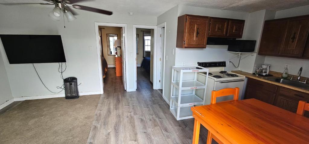 Ships Inn - 